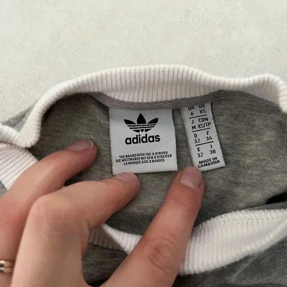 Adidas/ 💰2 FOR $10💰Grey  and white/ Long sleeve shirt/ Size US XS - Picture 5 of 10